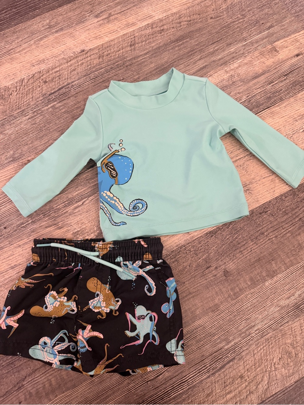 NWOT Octopus Rash Guard Swim Trunks 6 Months 2-Piece Ocean Swimsuit
